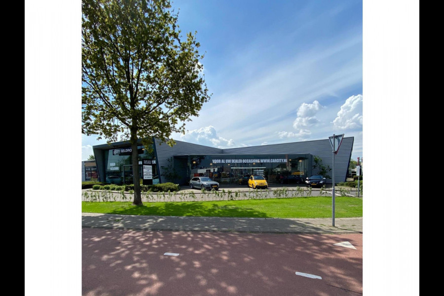 Peugeot 108 1.0 e-VTi Allure / Camera / Cruise / Stoelverwarming / Leer