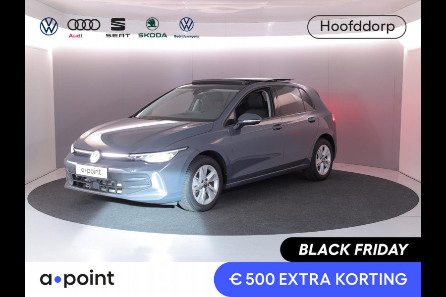 Volkswagen Golf 1.5 eTSI Life Edition 116 pk Automaat (DSG) | Verlengde garantie | Navigatie via App | Panoramadak | Parkeersensoren | Achteruitrijcamera | Matrix LED koplampen | Stoelverwarming |