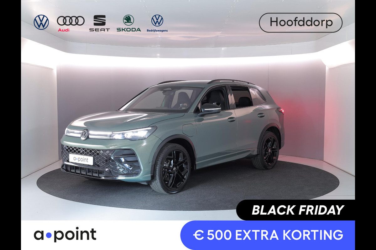 Volkswagen Tiguan 1.5 eHybrid R-Line Edition 204 pk Automaat (DSG) | Verlengde garantie | Navigatie | Parkeersensoren (Park assist) | Rondomzicht camera | Stoelverwarming v/a | Black Style pakket | R-Line |