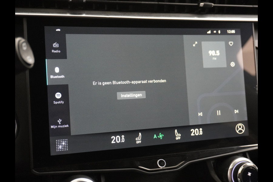 Lynk & Co 01 1.5 PHEV AUT-7 261pk Pano-Schuifdak Lmv 20" 360°Camera Apple Carplay Android Auto Adap.Cruise Navi Pdc Ecc Keyless Led Plug-In H Elek.Memory.Stoel File assistent Dodehoek detector Elektrisch bedienbare achterklep Rijstrooksensor Wifi Verkeersbord detectie 425Nm koppel 3,7kw laadvermogen €44.882 Nieuwprijs 1e Eigenaar Origineel NLse auto!