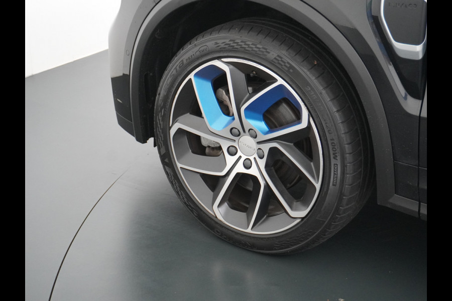 Lynk & Co 01 1.5 PHEV AUT-7 261pk Pano-Schuifdak Lmv 20" 360°Camera Apple Carplay Android Auto Adap.Cruise Navi Pdc Ecc Keyless Led Plug-In H Elek.Memory.Stoel File assistent Dodehoek detector Elektrisch bedienbare achterklep Rijstrooksensor Wifi Verkeersbord detectie 425Nm koppel 3,7kw laadvermogen €44.882 Nieuwprijs 1e Eigenaar Origineel NLse auto!