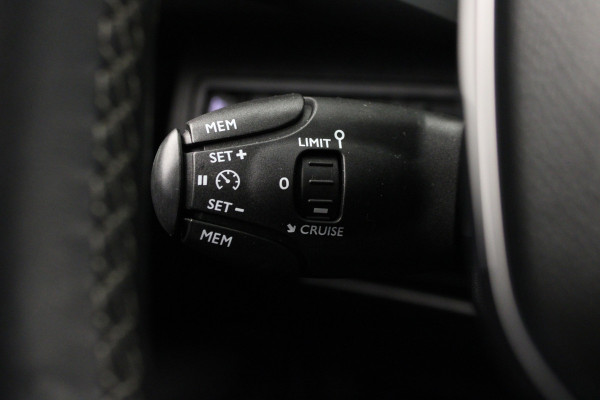 Peugeot 3008 1.2 PureTech Blue Lease Premium