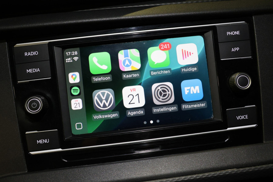 Volkswagen Transporter 2.0 TDI | Camera | CarPlay | PDC | Cruise control | Bluetooth | Elek. ramen | Nieuwe APK | NAP Logisch