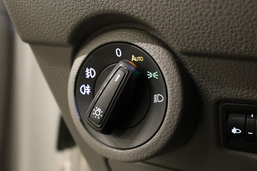 Volkswagen Transporter 2.0 TDI | Camera | CarPlay | PDC | Cruise control | Bluetooth | Elek. ramen | Nieuwe APK | NAP Logisch