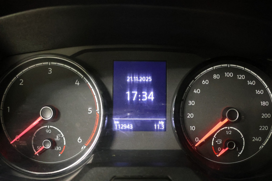 Volkswagen Transporter 2.0 TDI | Camera | CarPlay | PDC | Cruise control | Bluetooth | Elek. ramen | Nieuwe APK | NAP Logisch