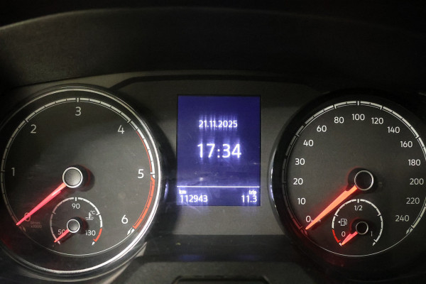 Volkswagen Transporter 2.0 TDI | Camera | CarPlay | PDC | Cruise control | Bluetooth | Elek. ramen | Nieuwe APK | NAP Logisch