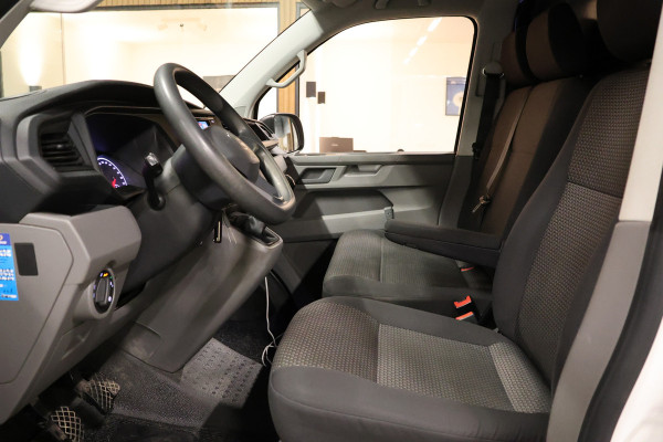 Volkswagen Transporter 2.0 TDI | Camera | CarPlay | PDC | Cruise control | Bluetooth | Elek. ramen | Nieuwe APK | NAP Logisch