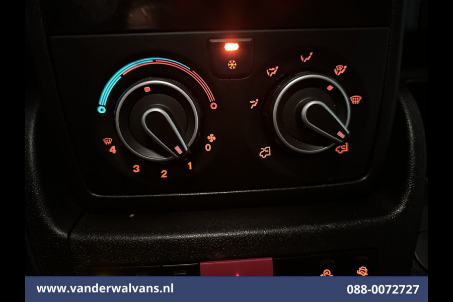 Peugeot Boxer 2.2 BlueHDi 141pk Bakwagen Laadklep Euro6 Airco | Cruisecontrol | 985kg laadvermogen Bijrijdersbank
