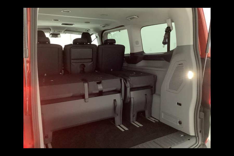 Ford Transit Custom Tourneo 340 2.5 PHEV L1H1 Active 233pk | Driver Assistance Pack | Stuur en stoelverwarming | 8 persoons! INCL BTW/BPM | Verlengde Fabrieksgarantie tot 05-2029