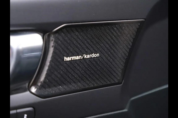 Volvo XC40 2.0 T5 AWD R-Design Pano H\K 360° ACC Trekh. NAP