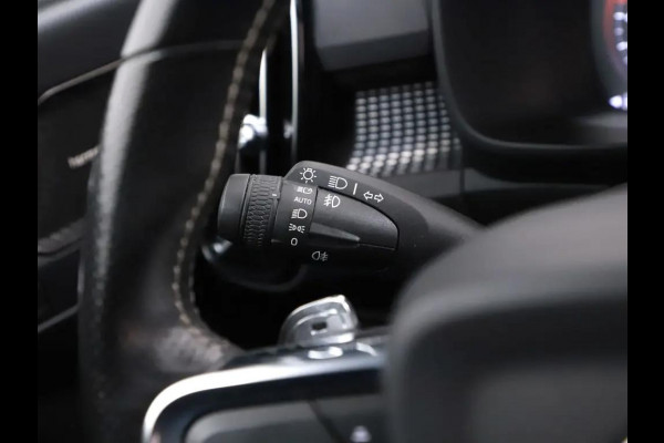 Volvo XC40 2.0 T5 AWD R-Design Pano H\K 360° ACC Trekh. NAP