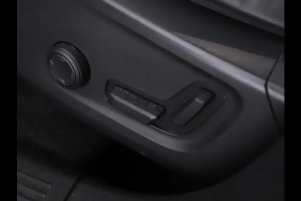 Volvo XC40 2.0 T5 AWD R-Design Pano H\K 360° ACC Trekh. NAP