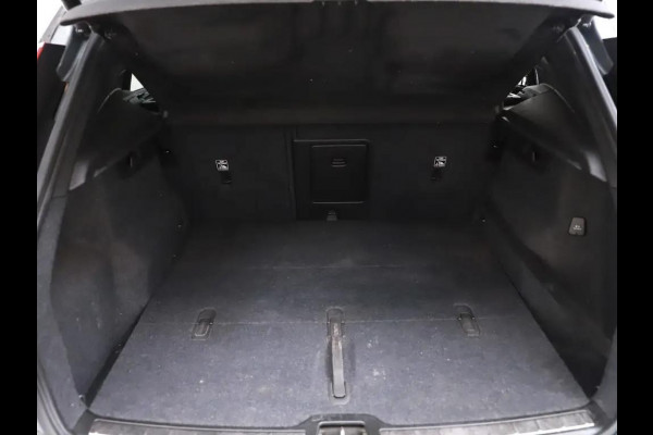 Volvo XC40 2.0 T5 AWD R-Design Pano H\K 360° ACC Trekh. NAP