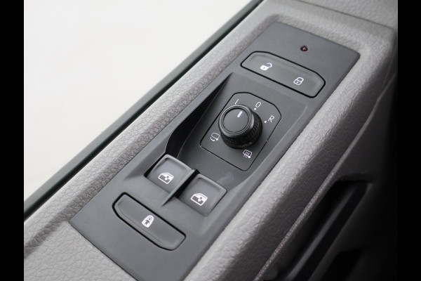 Volkswagen Transporter T6.1 2.0 TDI 150 PK L2H1 DUBBEL CABINE + CARPLAY | TREKHAAK 2500 KG | MOJAVE BEIGE
