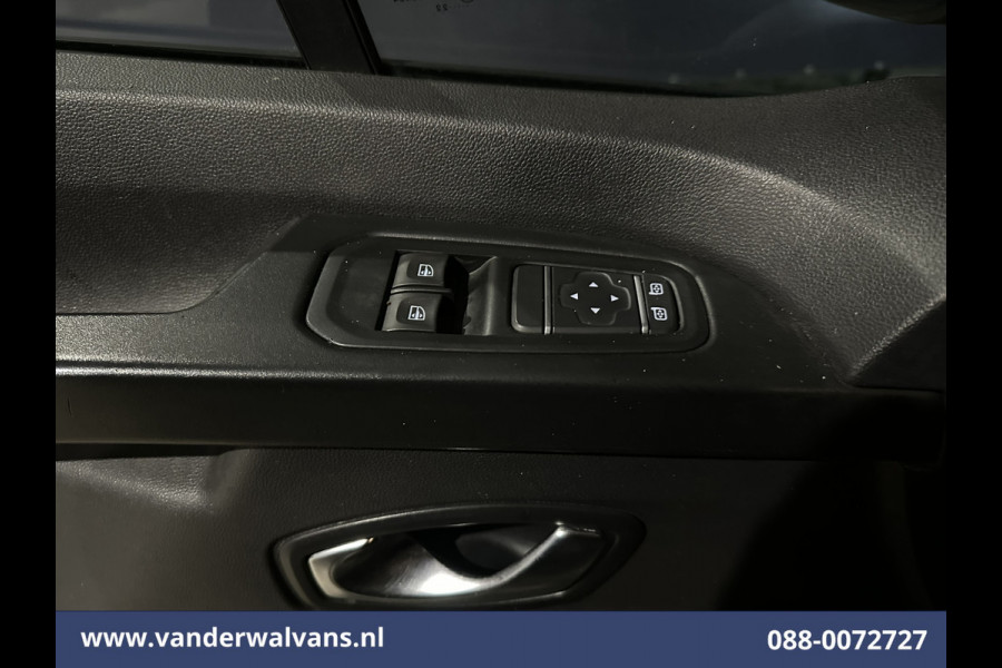 Nissan Primastar 2.0 dCi 131pk L2H1 Euro6 Airco | LED | Cruisecontrol | 2500kg Trekhaak | Parkeersensoren Bijrijdersbank