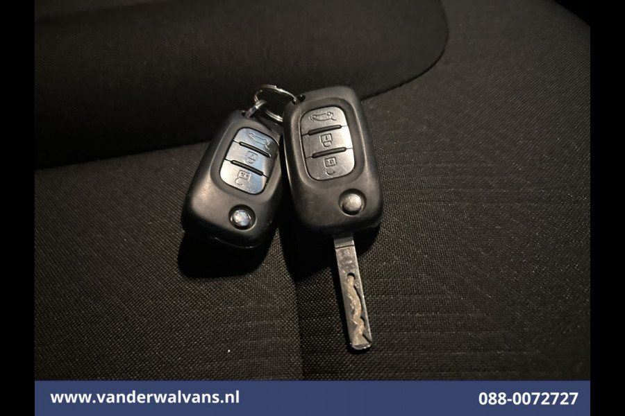 Nissan Primastar 2.0 dCi 131pk L2H1 Euro6 Airco | LED | Cruisecontrol | 2500kg Trekhaak | Parkeersensoren Bijrijdersbank