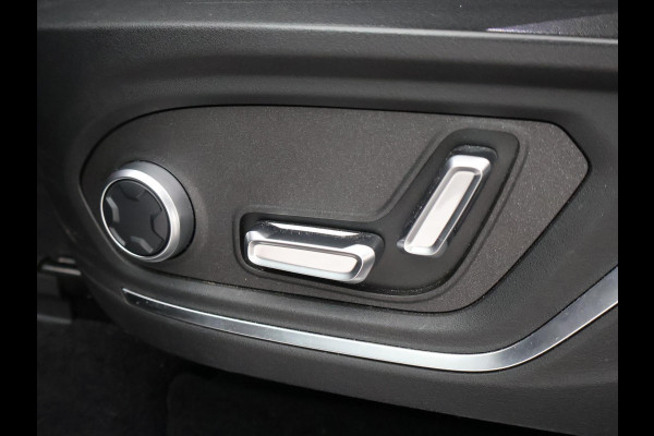 Lynk & Co 01 1.5 + PANORAMA | APPLE CARPLAY | FULL LED | INFINITY | 20 INCH | MEMORY