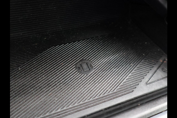 Lynk & Co 01 1.5 + PANORAMA | APPLE CARPLAY | FULL LED | INFINITY | 20 INCH | MEMORY