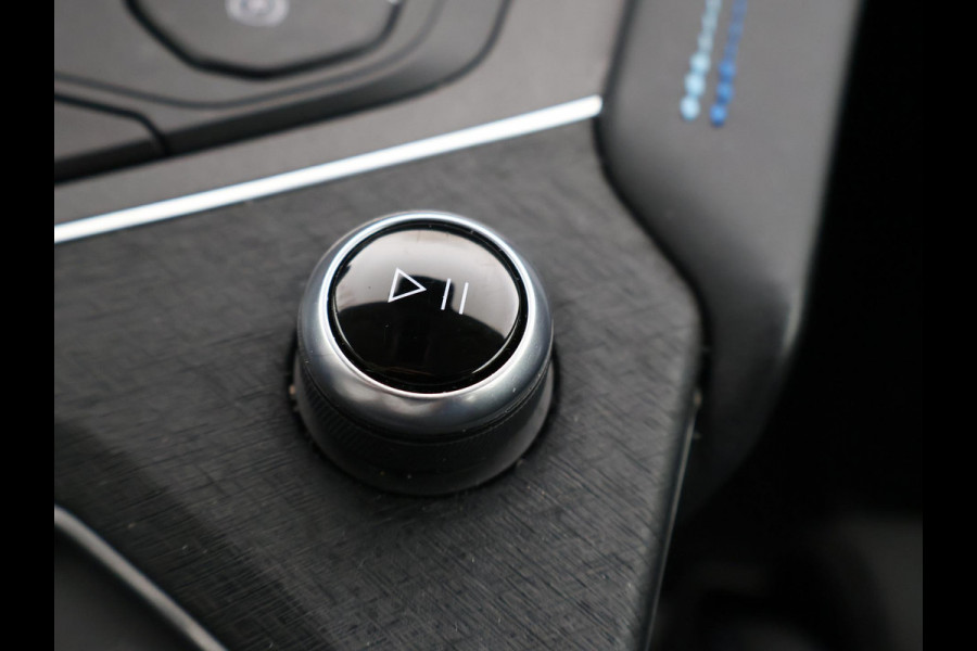 Lynk & Co 01 1.5 + PANORAMA | APPLE CARPLAY | FULL LED | INFINITY | 20 INCH | MEMORY