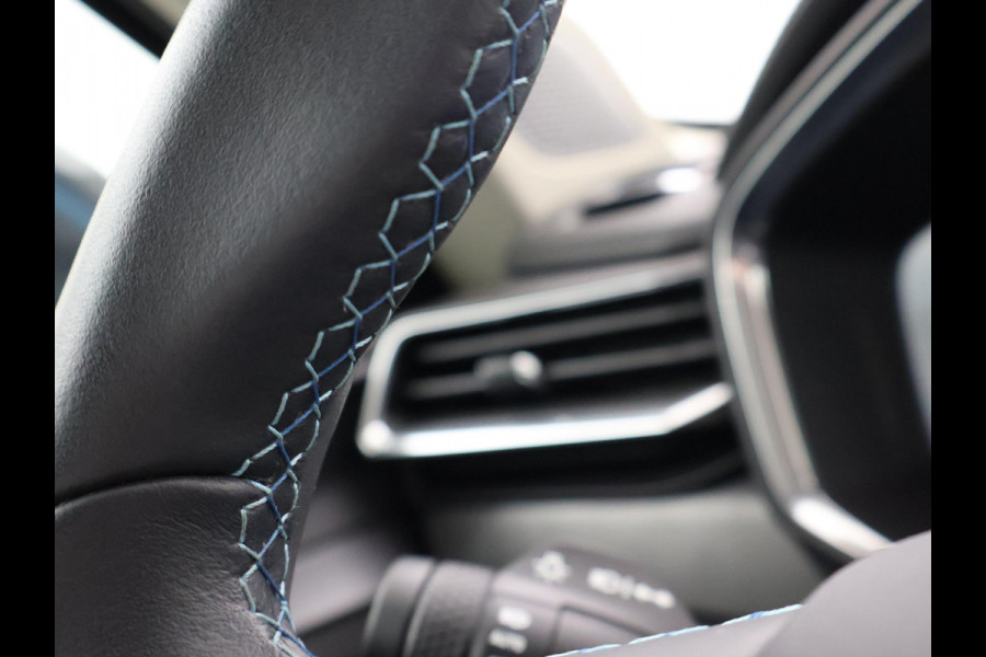 Lynk & Co 01 1.5 + PANORAMA | APPLE CARPLAY | FULL LED | INFINITY | 20 INCH | MEMORY