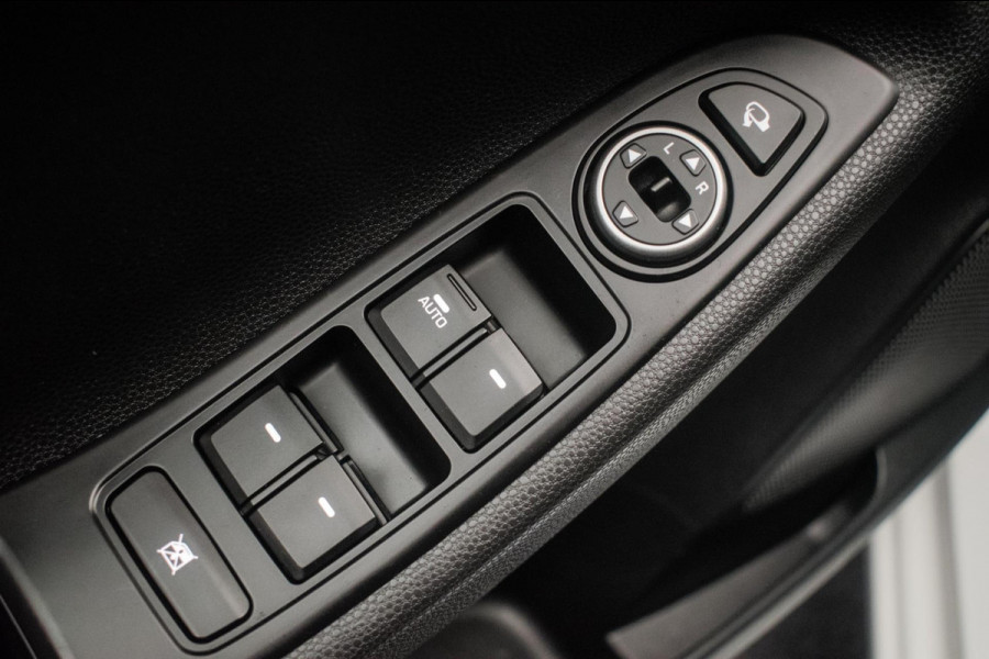 Hyundai i20 1.0 T-GDI Premium [ Keyless Camera Carplay Trekhaak LED DAB Climate Control ]