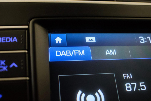 Hyundai i20 1.0 T-GDI Premium [ Keyless Camera Carplay Trekhaak LED DAB Climate Control ]