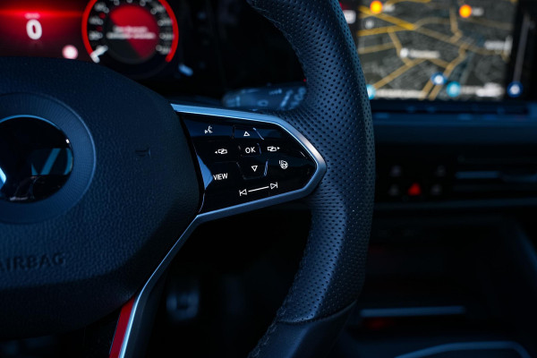 Volkswagen Golf 2.0 TSI GTI Panodak Camera Stoelverw. Achterbankverw. DAB+