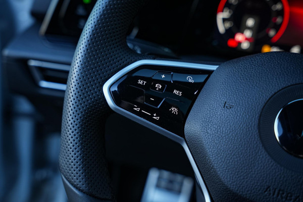 Volkswagen Golf 2.0 TSI GTI Panodak Camera Stoelverw. Achterbankverw. DAB+