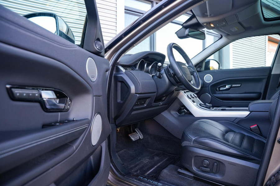 RANGE ROVER Evoque Dynamic 2.0 SI4 241 pk Panodak Leer Stoelverw. Stuurverw. Navigatie 360 Camera Meridian Memory