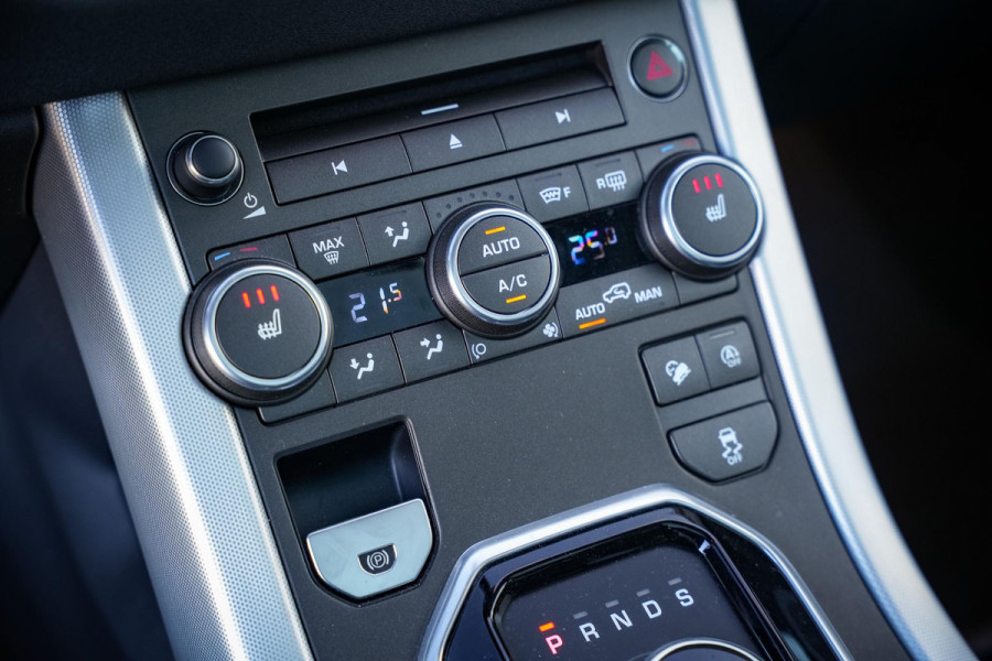 RANGE ROVER Evoque Dynamic 2.0 SI4 241 pk Panodak Leer Stoelverw. Stuurverw. Navigatie 360 Camera Meridian Memory