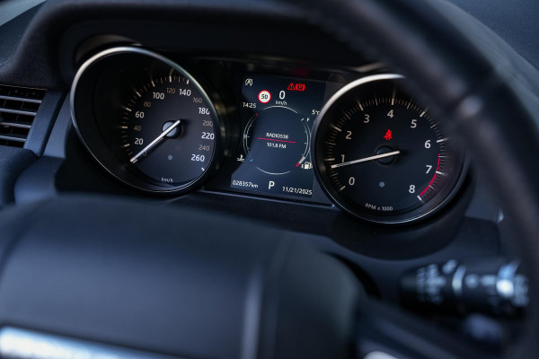 RANGE ROVER Evoque Dynamic 2.0 SI4 241 pk Panodak Leer Stoelverw. Stuurverw. Navigatie 360 Camera Meridian Memory