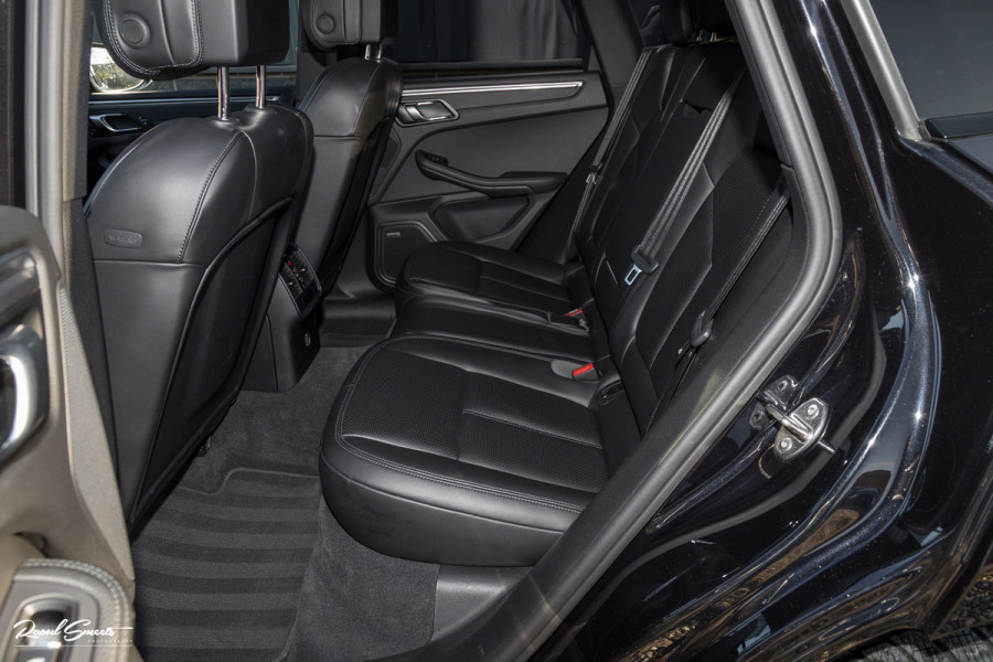 Porsche Macan 2.0 | Panorama dak | Luchtvering | Memory | Bose | Cruise control |