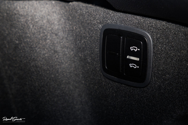 Porsche Macan 2.0 | Panorama dak | Luchtvering | Memory | Bose | Cruise control |