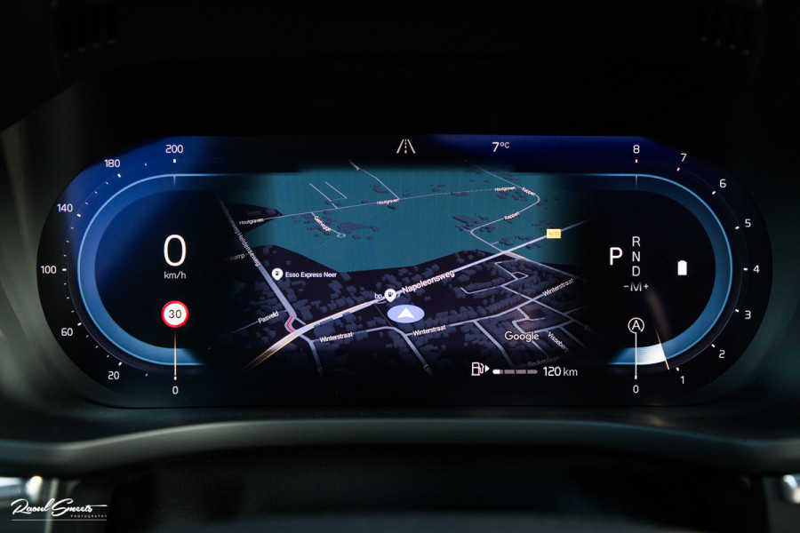 Volvo XC60 B4 Ultimate Bright | Adaptieve cruise | Panorama dak | Zwenkbare trekhaak | Head-up | Blis |