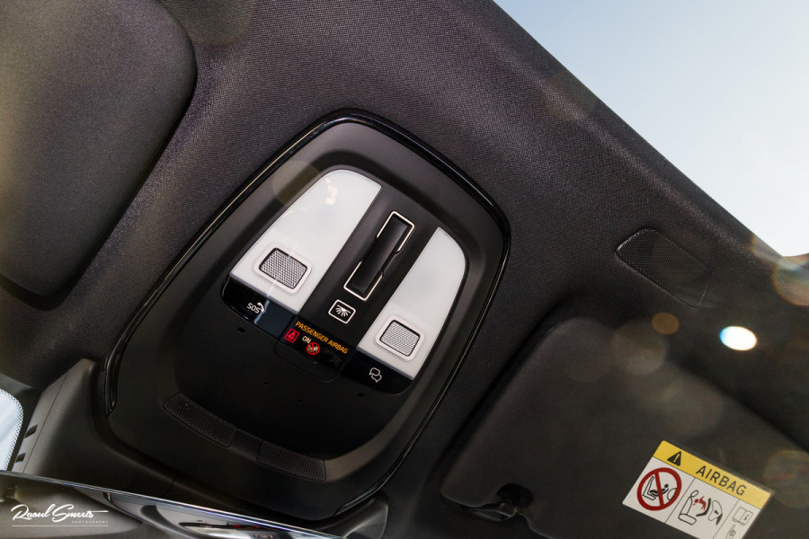 Volvo XC60 B4 Ultimate Bright | Adaptieve cruise | Panorama dak | Zwenkbare trekhaak | Head-up | Blis |