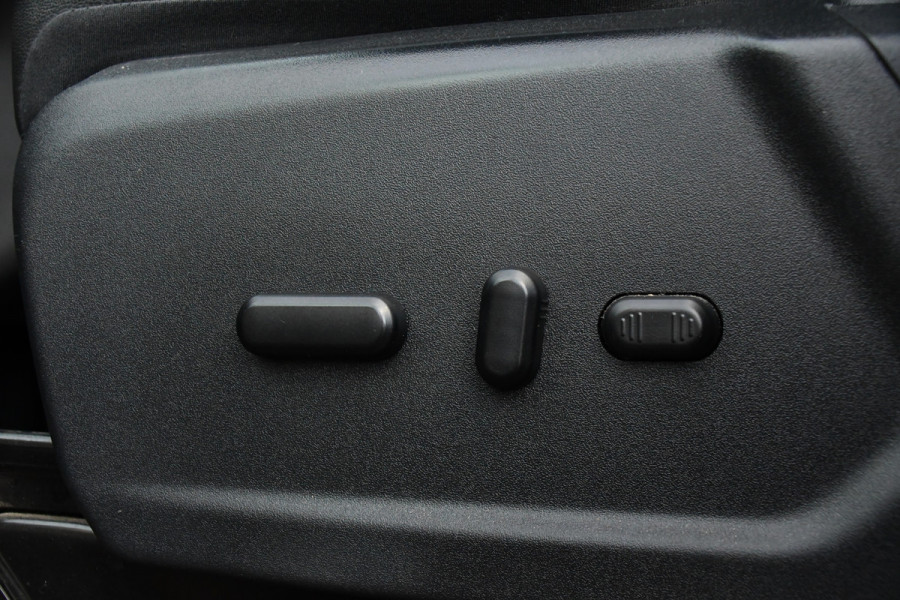 Ford Transit Custom 300 2.0 TDCI L2H1 Active Cruise, Camera, Carplay, LED, Stoelverwarming,