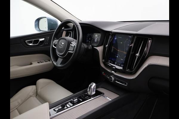 Volvo XC60 2.0 T8 TWIN ENGINE 390 PK INSCRIPTION + TREKHAAK | PANORAMA | LEDER | CARPLAY | 19 INCH | CAMERA