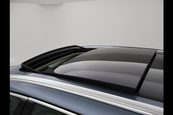 Volvo XC60 2.0 T8 TWIN ENGINE 390 PK INSCRIPTION + TREKHAAK | PANORAMA | LEDER | CARPLAY | 19 INCH | CAMERA