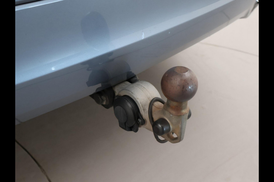 Volvo XC60 2.0 T8 TWIN ENGINE 390 PK INSCRIPTION + TREKHAAK | PANORAMA | LEDER | CARPLAY | 19 INCH | CAMERA