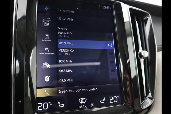 Volvo XC60 2.0 T8 TWIN ENGINE 390 PK INSCRIPTION + TREKHAAK | PANORAMA | LEDER | CARPLAY | 19 INCH | CAMERA
