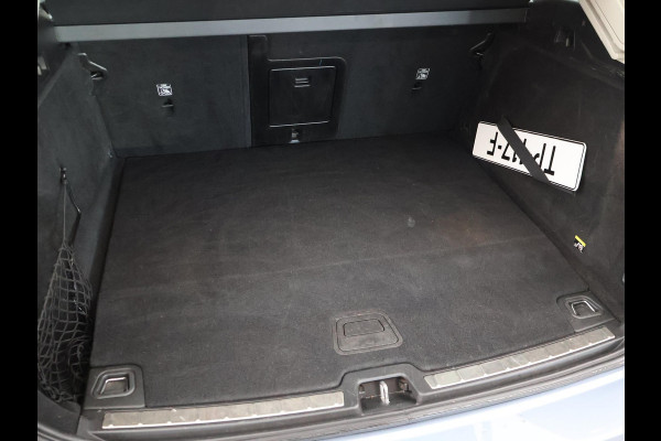 Volvo XC60 2.0 T8 TWIN ENGINE 390 PK INSCRIPTION + TREKHAAK | PANORAMA | LEDER | CARPLAY | 19 INCH | CAMERA