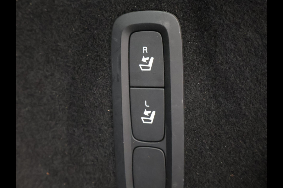 Volvo XC60 2.0 T8 TWIN ENGINE 390 PK INSCRIPTION + TREKHAAK | PANORAMA | LEDER | CARPLAY | 19 INCH | CAMERA