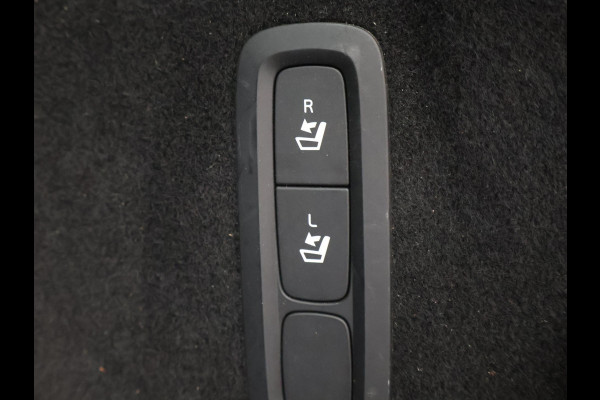 Volvo XC60 2.0 T8 TWIN ENGINE 390 PK INSCRIPTION + TREKHAAK | PANORAMA | LEDER | CARPLAY | 19 INCH | CAMERA