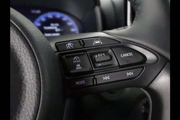 Toyota Yaris 1.5 Hybrid 130 Executive | JBL AUDIO | Stoel & Stuur verwarming | Head up Display |
