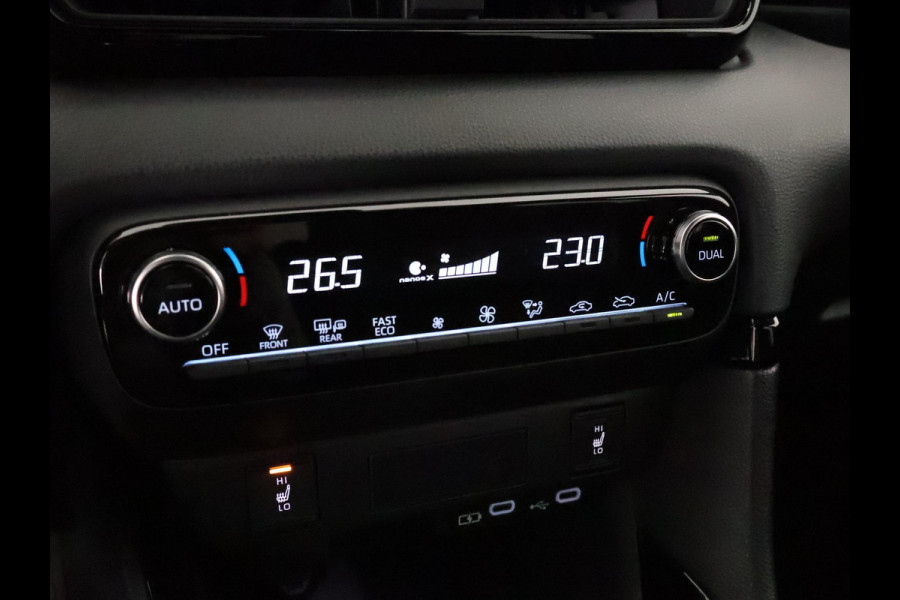 Toyota Yaris 1.5 Hybrid 130 Executive | JBL AUDIO | Stoel & Stuur verwarming | Head up Display |