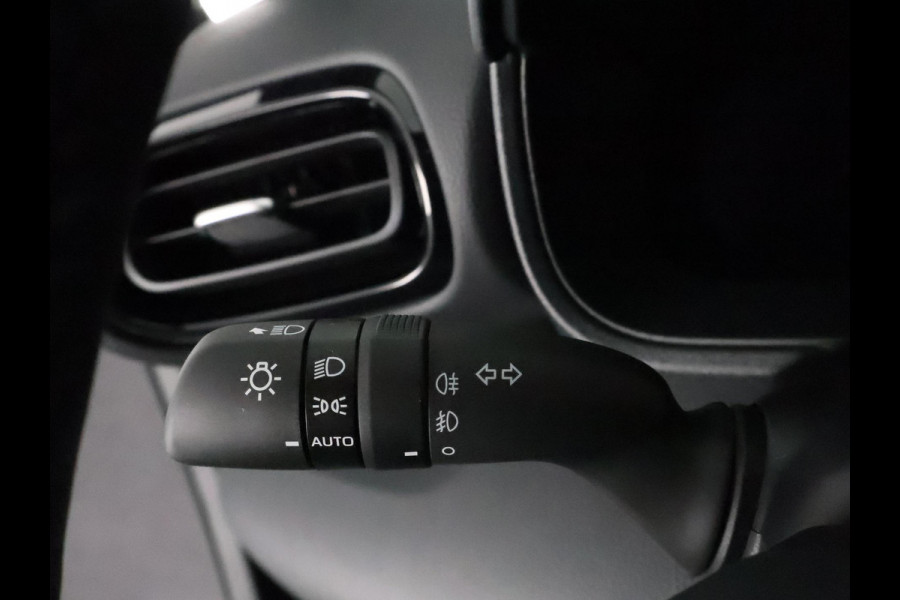 Toyota Yaris 1.5 Hybrid 130 Executive | JBL AUDIO | Stoel & Stuur verwarming | Head up Display |