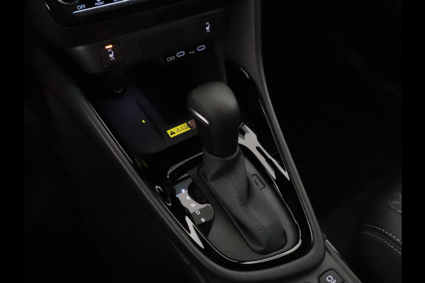 Toyota Yaris 1.5 Hybrid 130 Executive | JBL AUDIO | Stoel & Stuur verwarming | Head up Display |