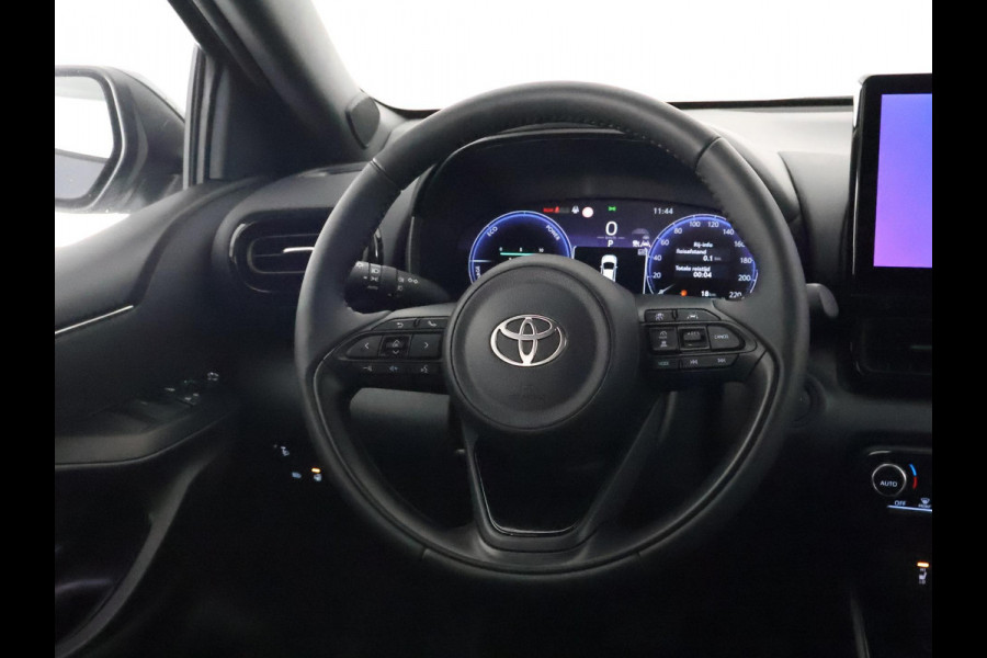 Toyota Yaris 1.5 Hybrid 130 Executive | JBL AUDIO | Stoel & Stuur verwarming | Head up Display |