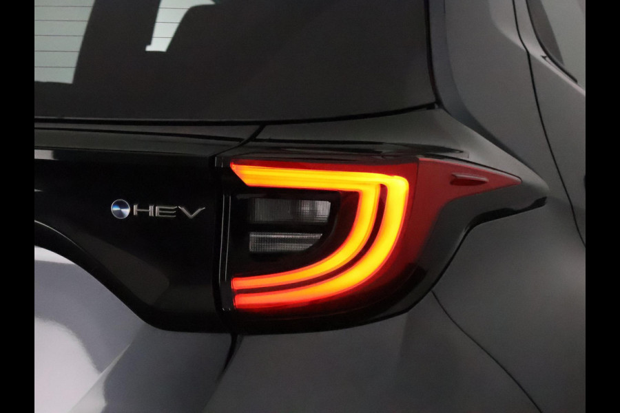 Toyota Yaris 1.5 Hybrid 130 Executive | JBL AUDIO | Stoel & Stuur verwarming | Head up Display |
