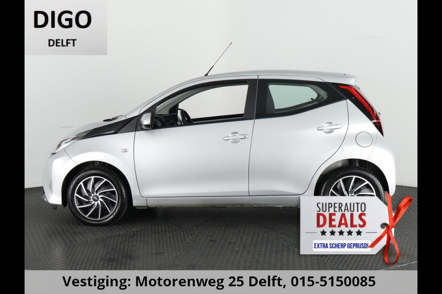 Toyota Aygo 1.0 VVT-i X-PLAY CAMERA CARPLAY NAVI GARANTIE 2029 AIRCO. VOLLEDIG ONDERHOUDEN